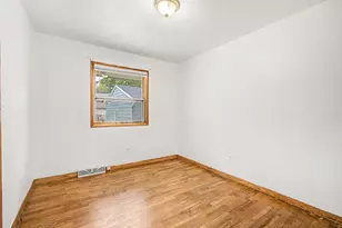 808 Jones St, Marshall, MI 49068 - Photo 13