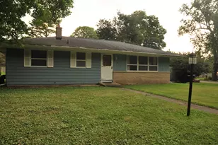 808 Jones St, Marshall, MI 49068 - Photo 1