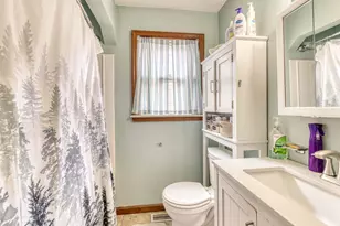 214 Cleveland St, Trenton, MI 48183 - Photo 11