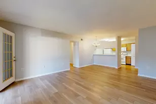 2767 S Knightsbridge Cir, Ann Arbor, MI 48105 - Photo 7