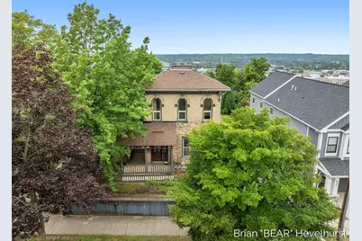 827 Fairview Avenue NE, Grand Rapids, MI 49503 - Photo 5
