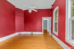 827 Fairview Ave NE, Grand Rapids, MI 49503 - Photo 11