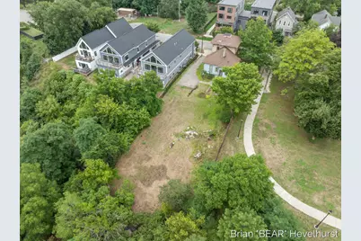 827 Fairview Avenue NE, Grand Rapids, MI 49503 - Photo 25