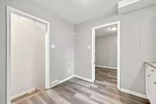 9690 Everts St, Detroit, MI 48224 - Photo 5