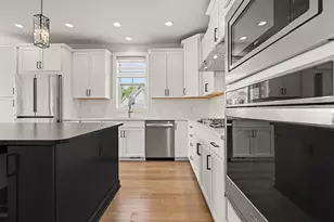 3239 Brackley Dr, Ann Arbor, MI 48105 - Photo 9