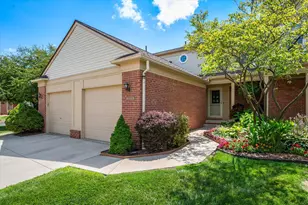 3076 Village Cir N, Ann Arbor, MI 48108 - Photo 3