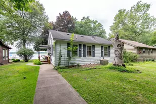 11256 Algonquin Dr, Pinckney, MI 48169 - Photo 7