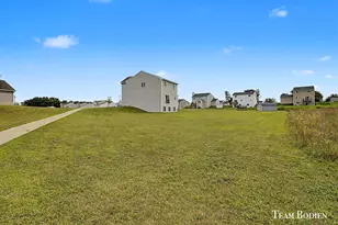 402 Oak Hill Ct, Middleville, MI 49333 - Photo 3