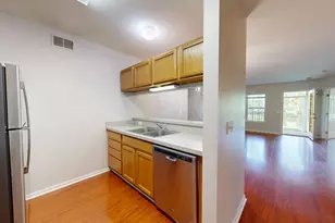 2771 S Knightsbridge Cir, Ann Arbor, MI 48105 - Photo 3