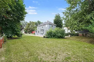 1107 11th St NW, Grand Rapids, MI 49504 - Photo 5