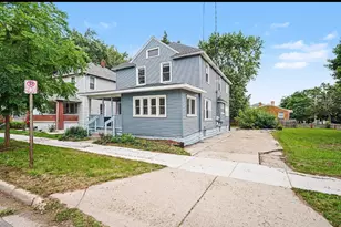 1107 11th St NW, Grand Rapids, MI 49504 - Photo 3
