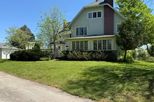 430 W Upton Ave, Reed City, MI 49677 - Photo 3