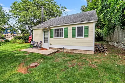 995 N Lakeshore Drive, Ludington, MI 49431 - Photo 3