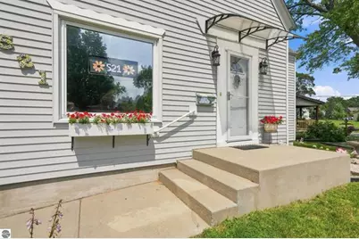 521 E Chapin Street, Cadillac, MI 49601 - Photo 5