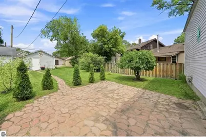 521 E Chapin Street, Cadillac, MI 49601 - Photo 43