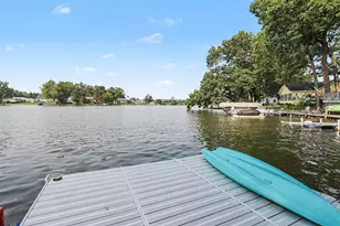 34149 Hillside Dr, Paw Paw, MI 49079 - Photo 3