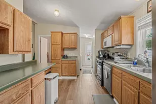 427 E Division St, Dowagiac, MI 49047 - Photo 9