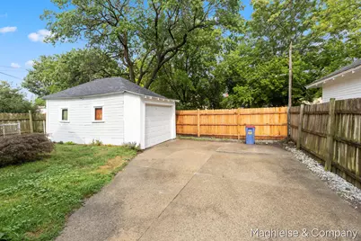 1106 Alpine Avenue NW, Grand Rapids, MI 49504 - Photo 19