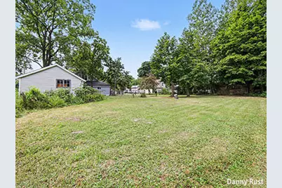 213 E 2nd Street, Scottville, MI 49454 - Photo 7