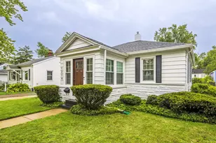 1214 Mohawk Ln, Saint Joseph, MI 49085 - Photo 3