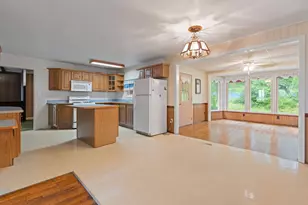 4396 Holloway, Adrian, MI 49221 - Photo 13
