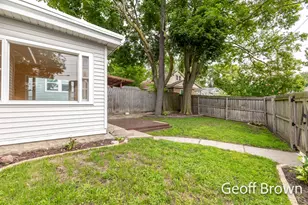 481 Graceland St NE, Grand Rapids, MI 49505 - Photo 7