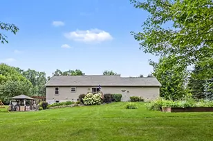 9959 W Sargent Rd, Fowlerville, MI 48836 - Photo 25