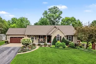 9959 W Sargent Rd, Fowlerville, MI 48836 - Photo 3