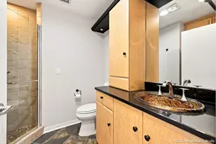 60 Monroe Center St NW, Grand Rapids, MI 49503 - Photo 17