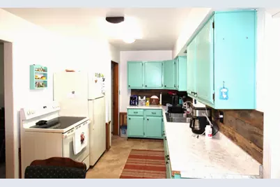 447 Riverside Drive, Watervliet, MI 49098 - Photo 7