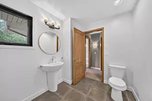2246 Shelter Pointe Dr, Kalamazoo, MI 49008 - Photo 73