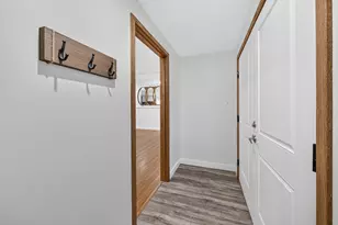 2246 Shelter Pointe Dr, Kalamazoo, MI 49008 - Photo 75