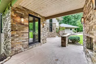 2246 Shelter Pointe Dr, Kalamazoo, MI 49008 - Photo 29