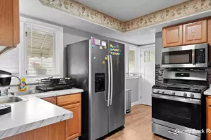 825 Den Hertog St SW, Wyoming, MI 49509 - Photo 9