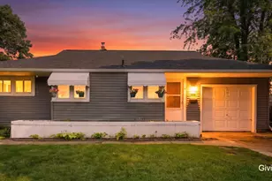 825 Den Hertog St SW, Wyoming, MI 49509 - Photo 1