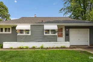 825 Den Hertog St SW, Wyoming, MI 49509 - Photo 3