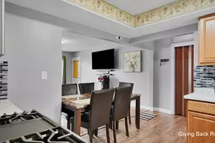 825 Den Hertog St SW, Wyoming, MI 49509 - Photo 15