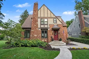 566 Lawndale Ct, Holland, MI 49423 - Photo 1