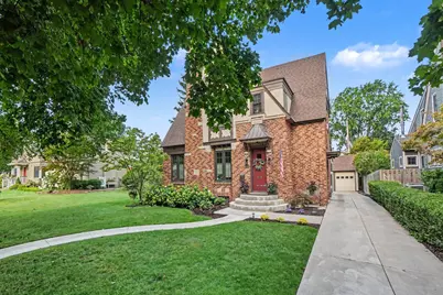 566 Lawndale Court, Holland, MI 49423 - Photo 3