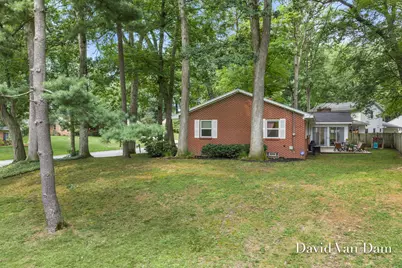 4930 Poinsettia Avenue SE, Kentwood, MI 49508 - Photo 39