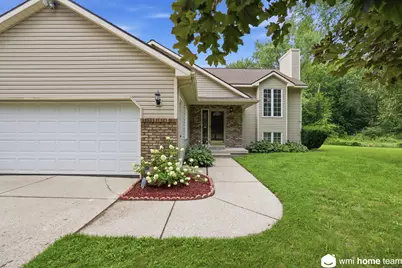 5303 Tiffany Avenue NE, Rockford, MI 49341 - Photo 3