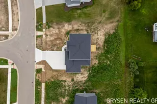 1839 Stratford Ln NW, Grand Rapids, MI 49534 - Photo 43