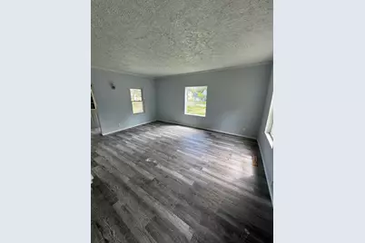 327 N Robinson Street, Schoolcraft, MI 49087 - Photo 7