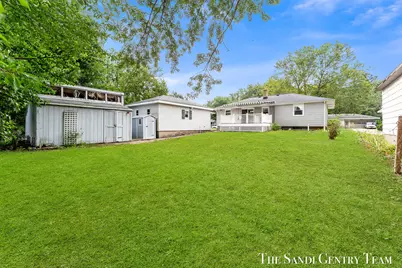 1015 Taylor Avenue, Grand Haven, MI 49417 - Photo 39