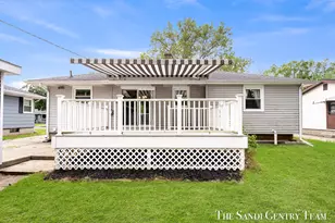 1015 Taylor Ave, Grand Haven, MI 49417 - Photo 35