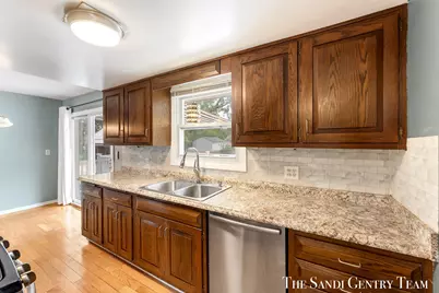 1015 Taylor Avenue, Grand Haven, MI 49417 - Photo 13