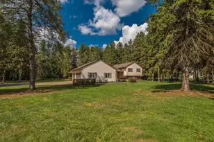 12575 Greentree Trail, South Lyon, MI 48178 - Photo 3