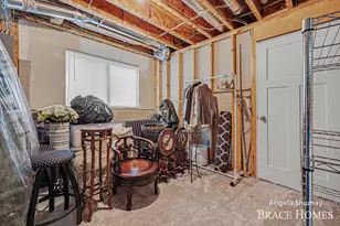 2637 Stockwood Dr NE, Grand Rapids, MI 49505 - Photo 23