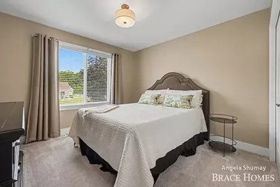 2637 Stockwood Drive NE, Grand Rapids, MI 49505 - Photo 11