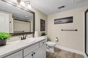 1254 Stoneshire Dr SE, Grand Rapids, MI 49546 - Photo 47